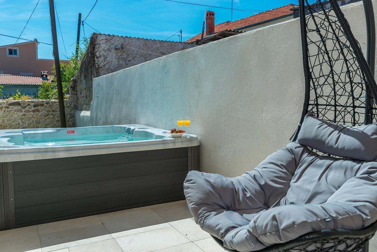 Villa Donato With Jacuzzi Zadar Exterior photo